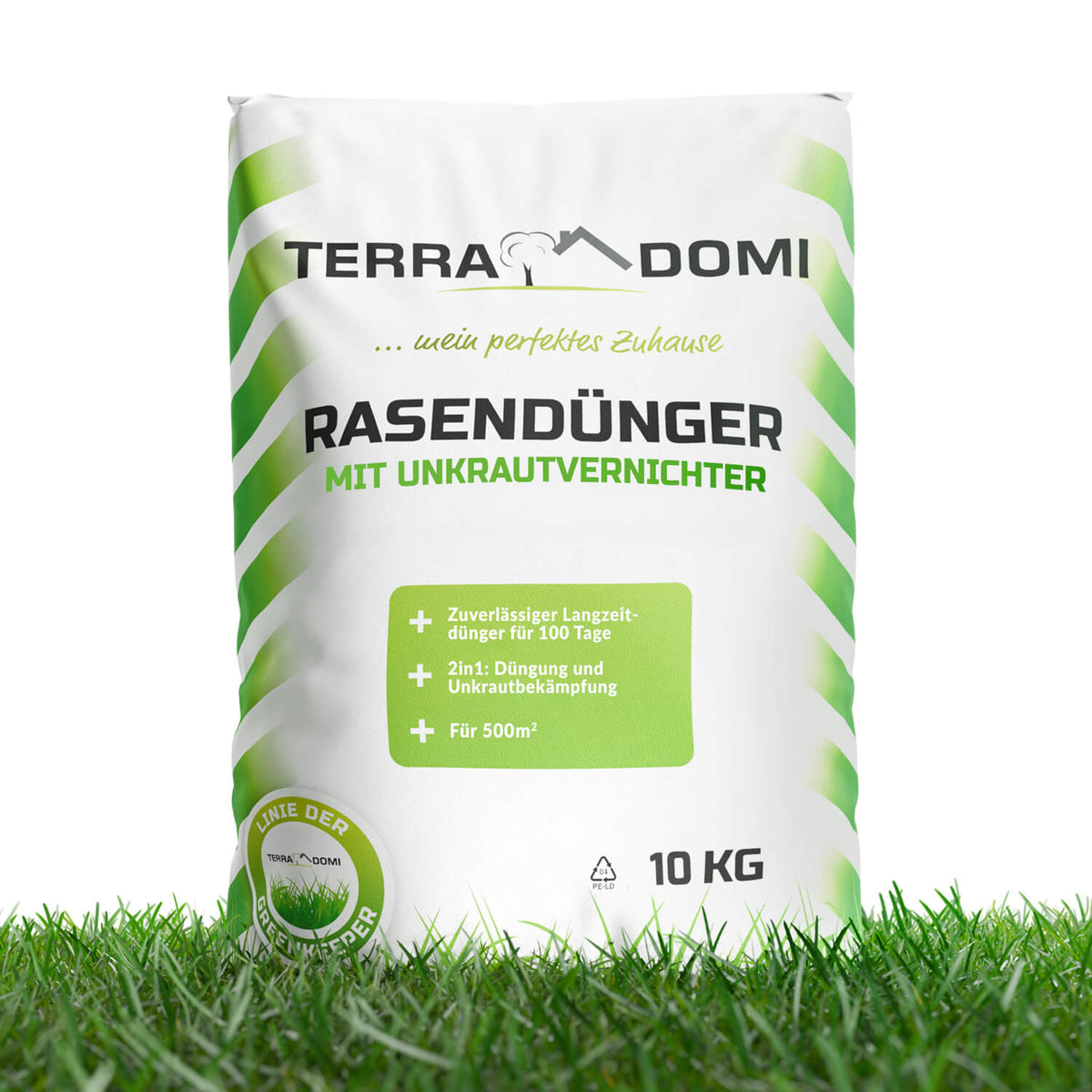 TerraDomi Rasendünger mit Unkrautvernichter im 10-kg-Sack auf einer grünen Rasenfläche.