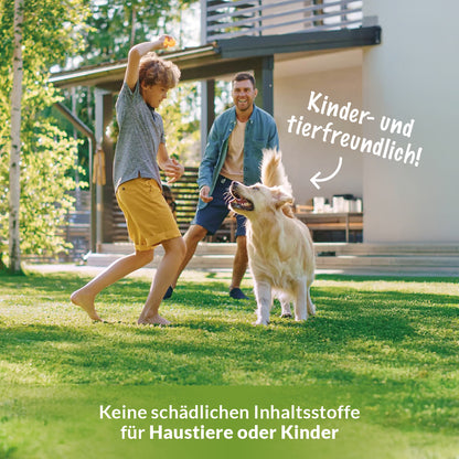 Familie spielt mit Golden Retriever im Garten, Text: Kinder- und tierfreundlich. Hinweis: Keine schädlichen Inhaltsstoffe für Haustiere oder Kinder.